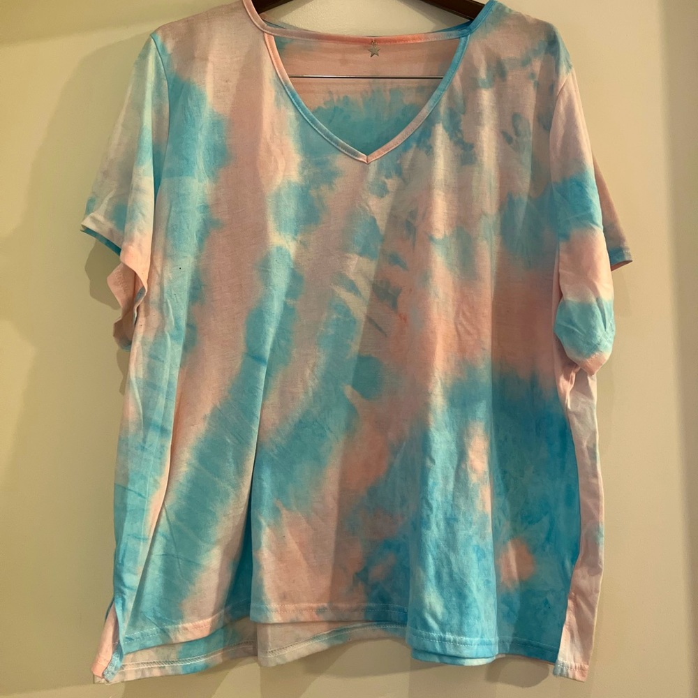 Plus Tie Dye Keyhole Neck Tee